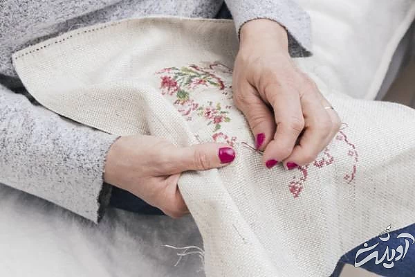 ایده کار در منزل برای خانم ها با درآمد بالا گل دوزی در منزل